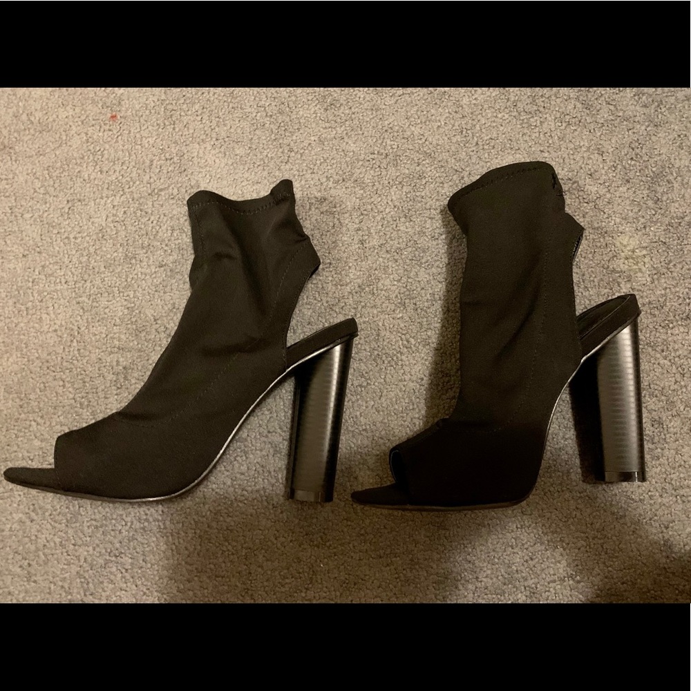 Peep toe chunky heels